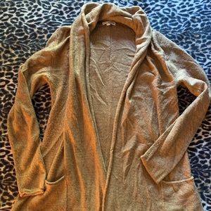 ©️3/20 Sonoma tan cognac flyaway cardigan
